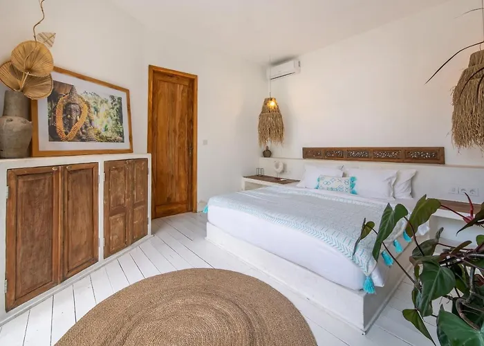 Yogi Surf Complex Villa